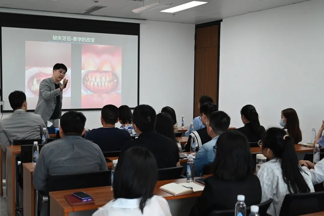 活动回顾｜真爱笑公益计划走进风暴娱乐