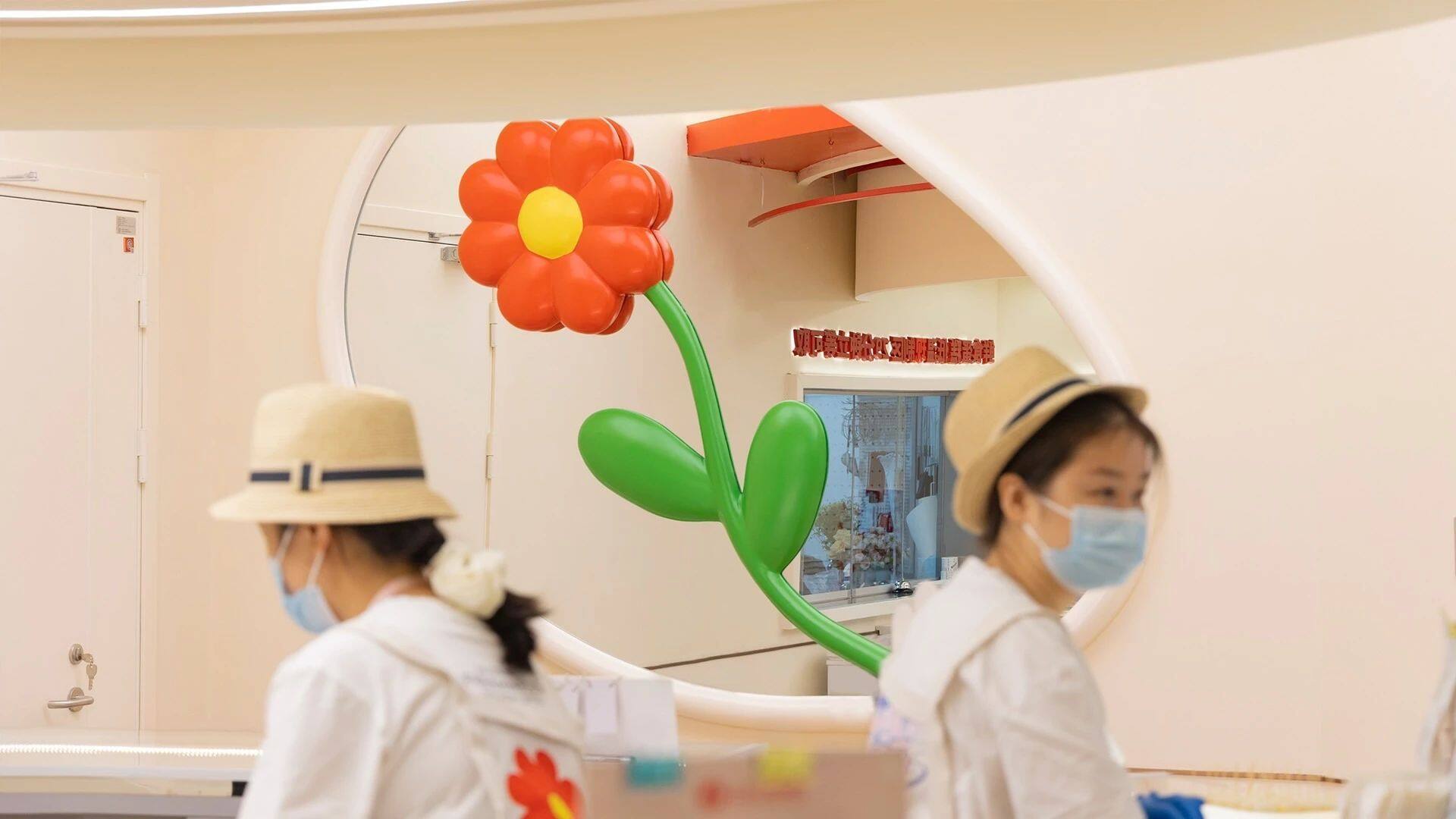 鲜做蛋糕包装设计-花花卷卷鲜做包装设计